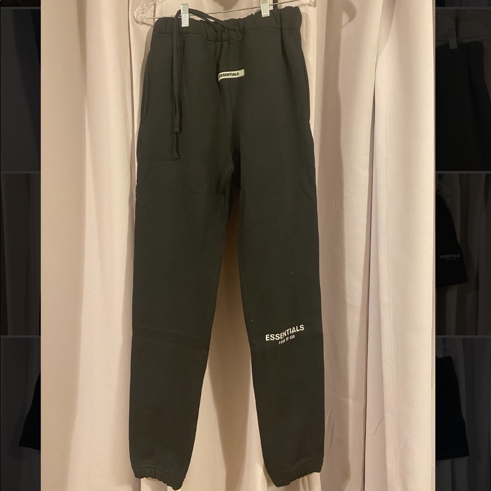 Fear of god essentials black sweat pants Large